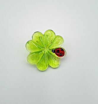 Glas-Klee mit Marienkäfer 4cm