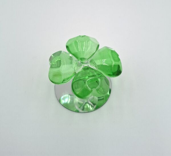 Glas-Kleeblatt geschliffen 4cm Glas-Kleeblatt geschliffen 4cm